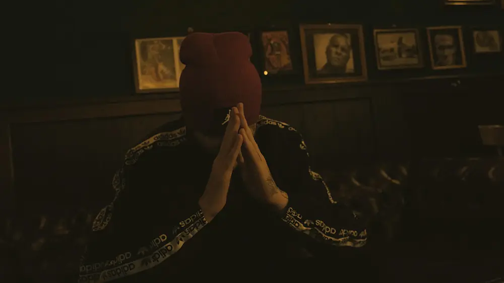 AMARO DEL CAPO - ELFO --- PROVA 01 morecontrasto.mp4_snapshot_00.45.054