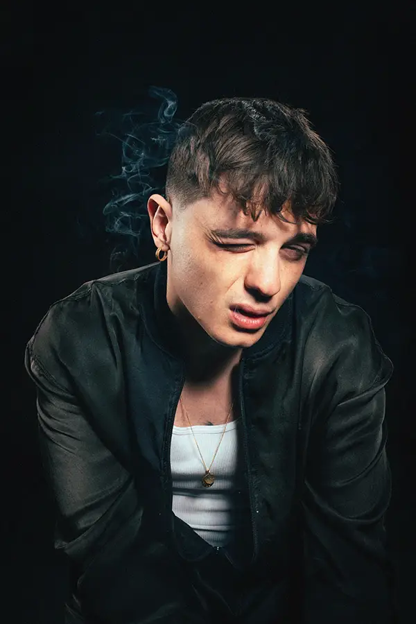 Olly presenta il singolo Devastante